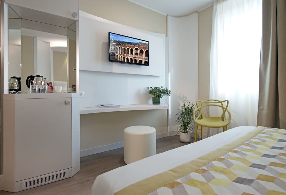 Ark Hotel 2