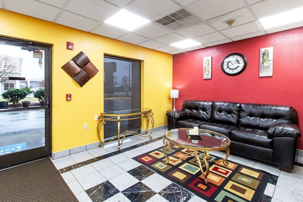 Quality Inn & Suites Dickson 2