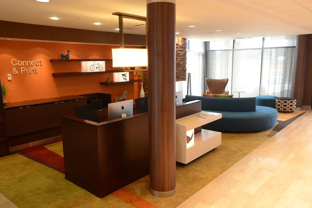 Fairfield Inn & Suites by Marriott Bowling Green 2