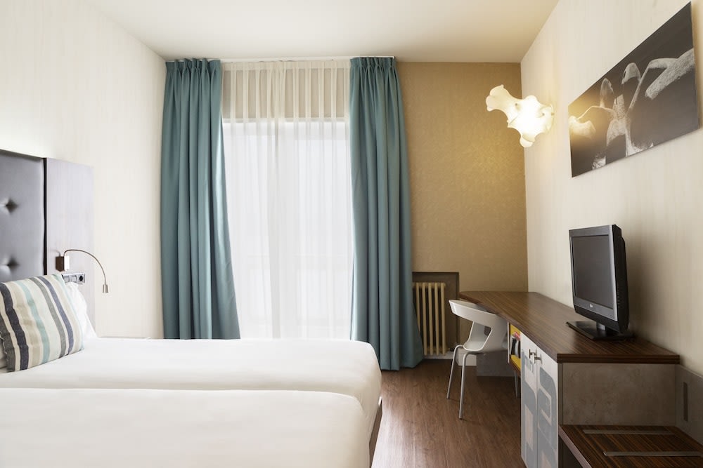 Petit Palace Tamarises 1