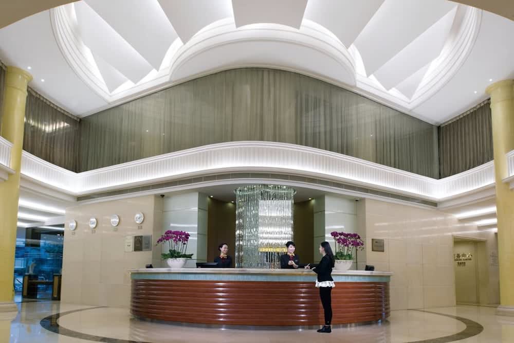 Guangdong Hotel (Zhuhai) 2