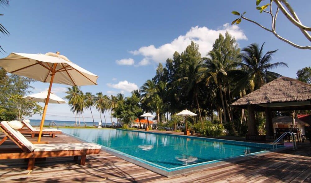 Nana Beach Hotel & Resort 1