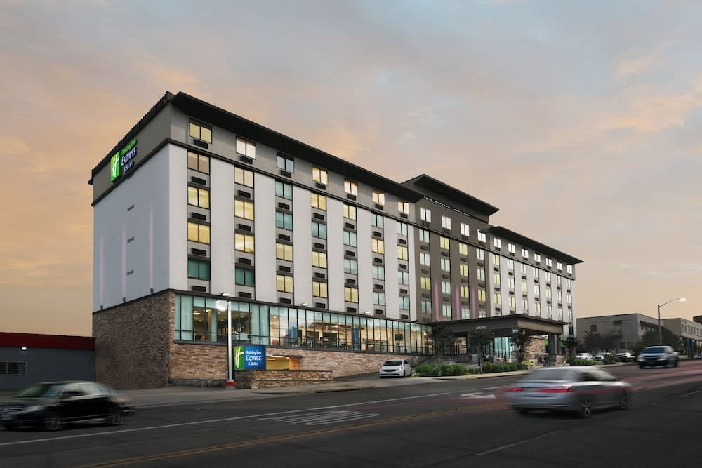 Holiday Inn Express & Suites FORT WORTH DOWNTOWN by IHG 1