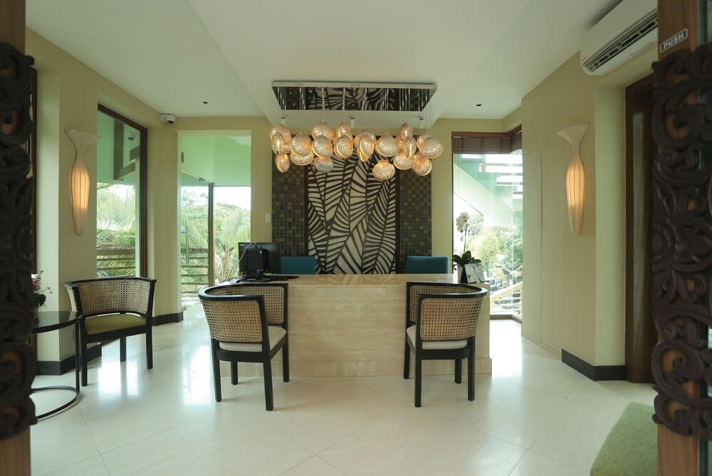 Acuatico Beach Resort & Hotel 2