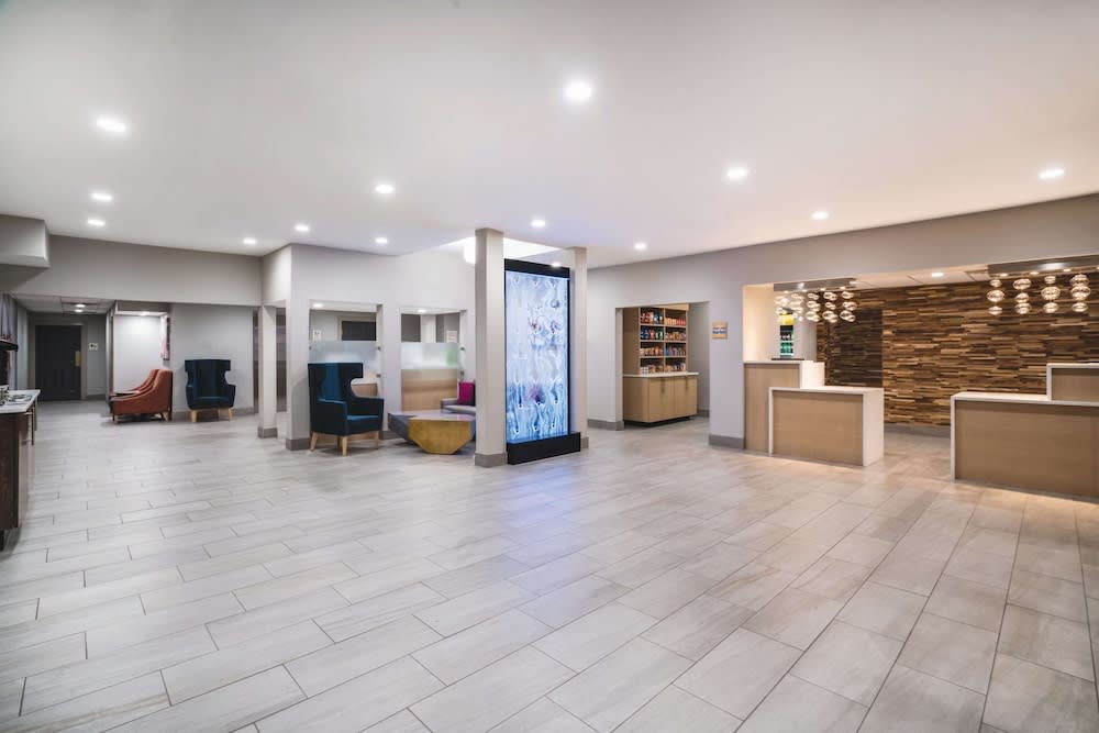 La Quinta Inn & Suites by Wyndham Chattanooga North - Hixson 2
