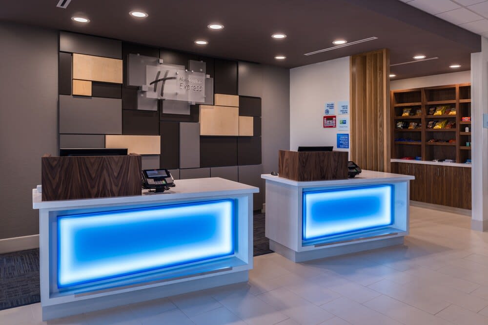 Holiday Inn Express & Suites FORT WORTH WEST by IHG 2