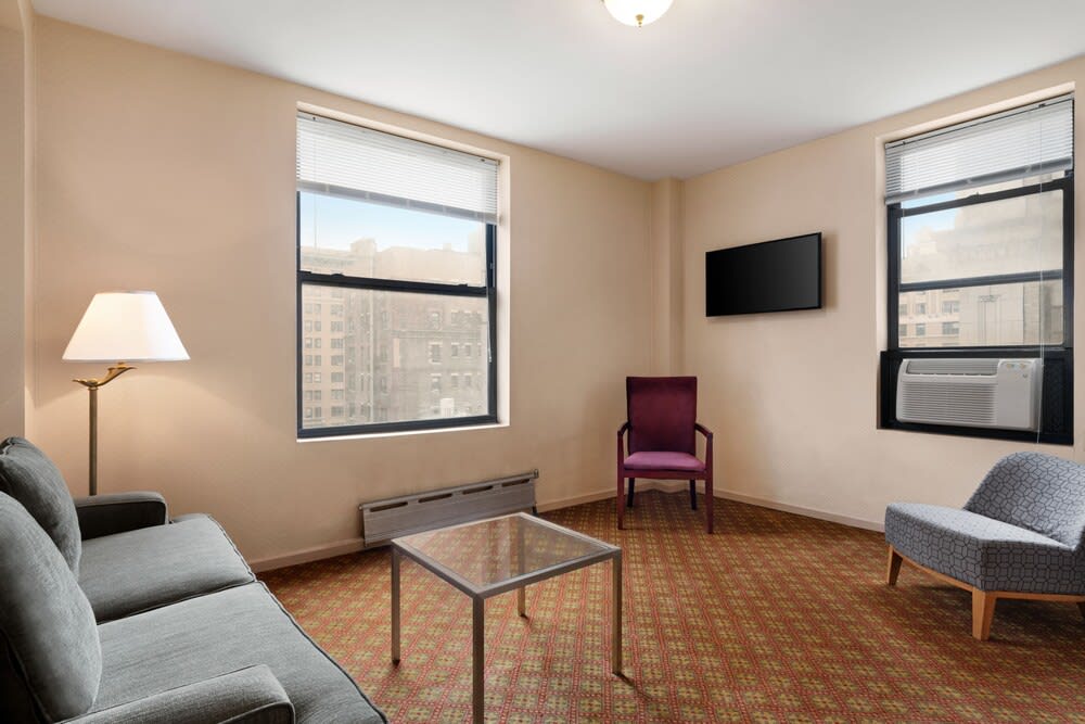 Night Hotel Broadway 4