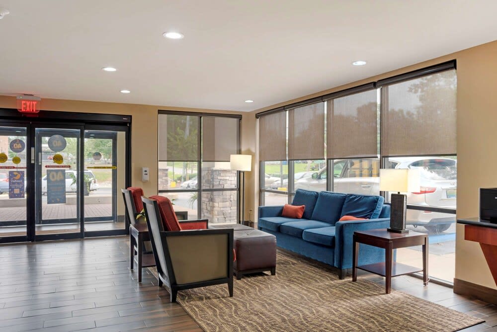 Comfort Suites Fultondale I-65 near I-22 2