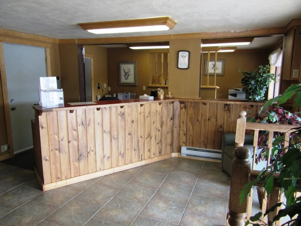 Travelers Lodge 2