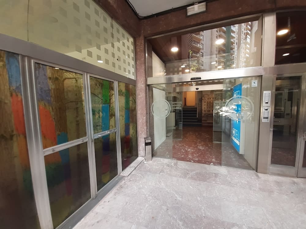 Hotel Photo Zabalburu 1