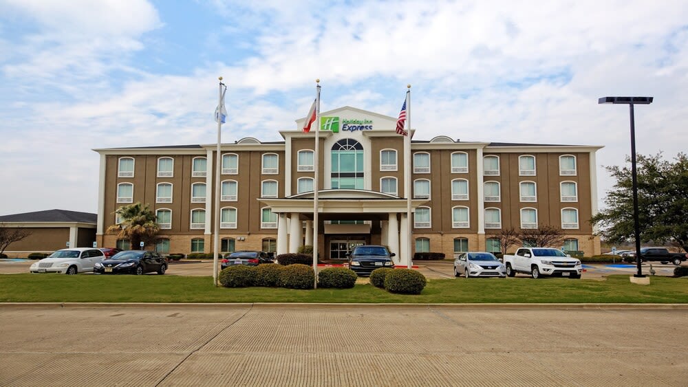 Holiday Inn Express & Suites CORSICANA I-45 by IHG 1