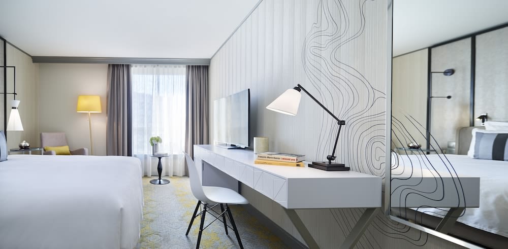 Renaissance Paris La Defense Hotel 4