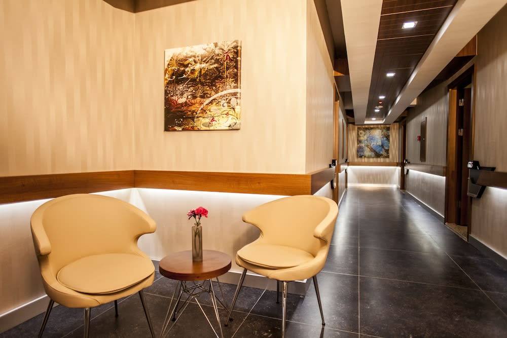 Liv Suit Hotel 2