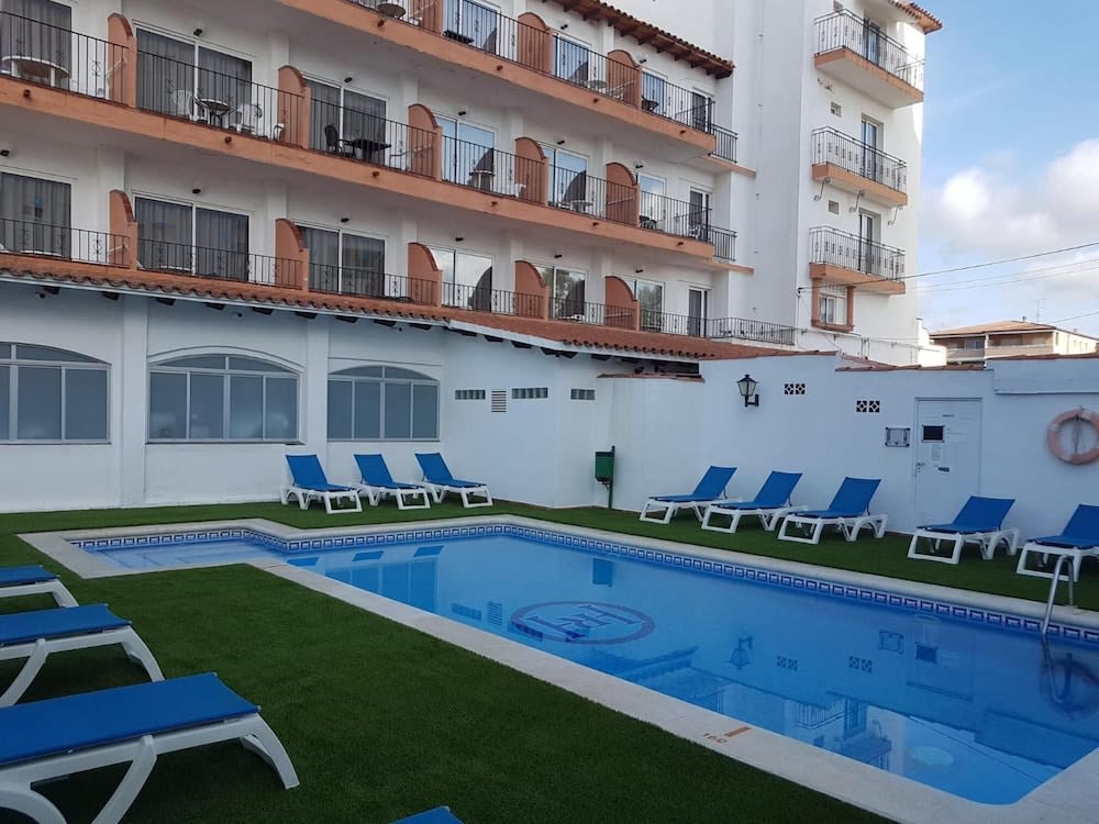 Hotel Comarruga Platja 1