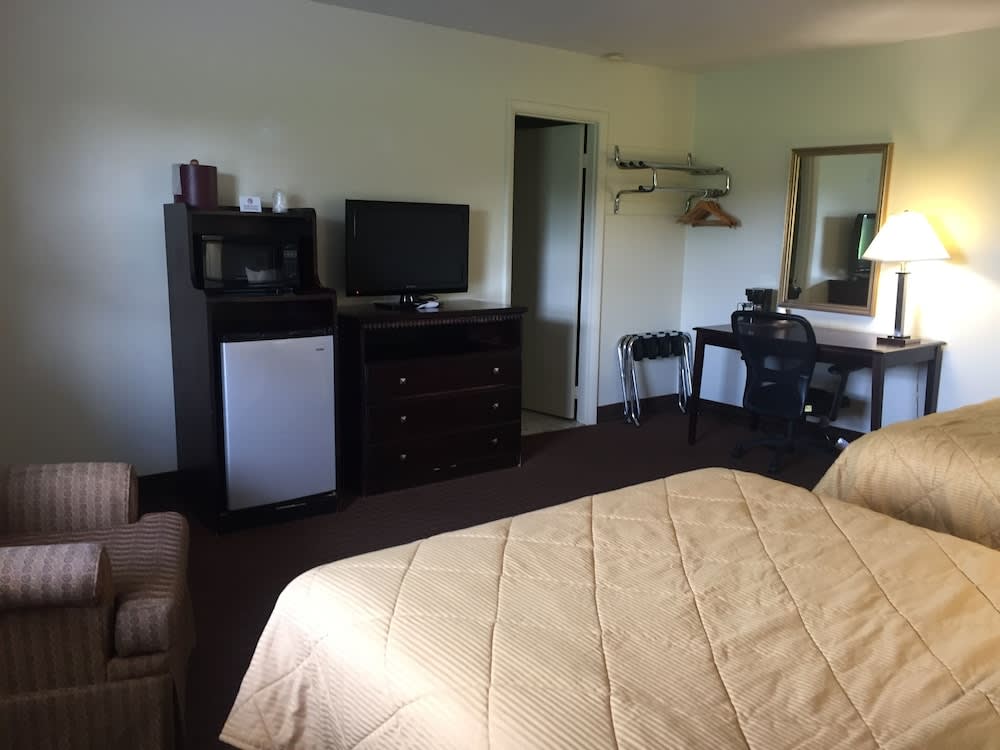 Budget Inn - Farmington 3