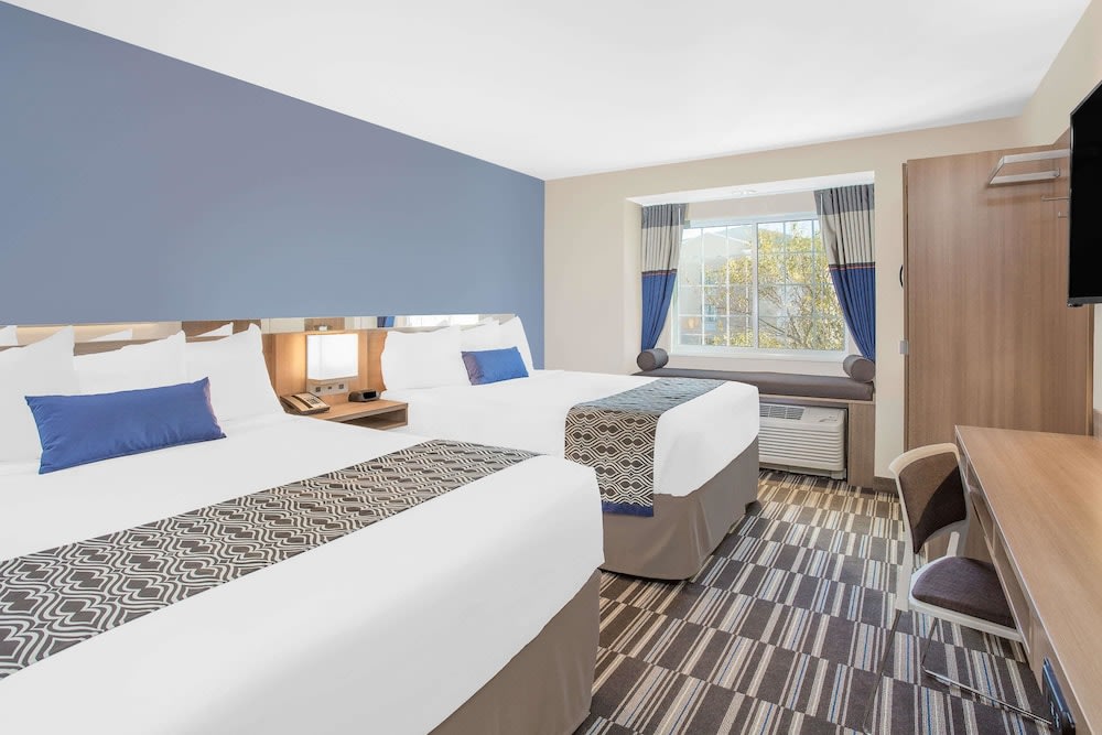 Microtel Inn & Suites by Wyndham Ocean City 2