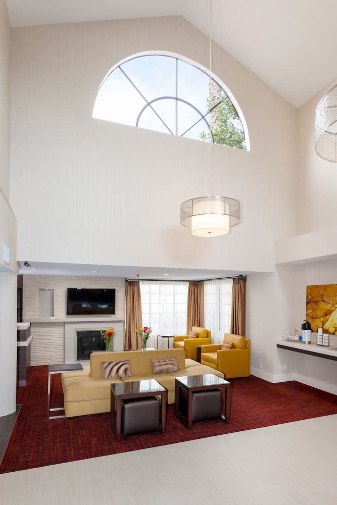 Holiday Inn Express Simi Valley by IHG 2