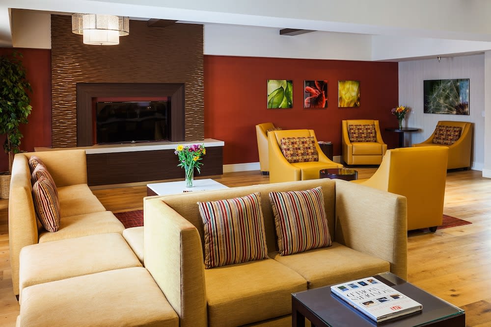 Holiday Inn Express Simi Valley by IHG 4
