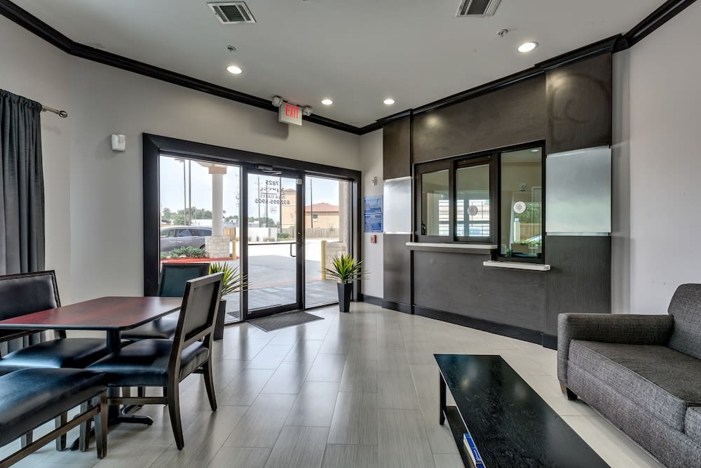 Americas Best Value Inn and Suites IAH Airport North 2