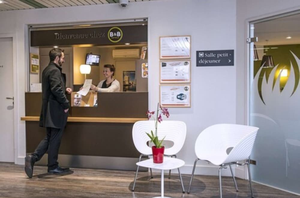 B&B HOTEL La Rochelle Centre 2