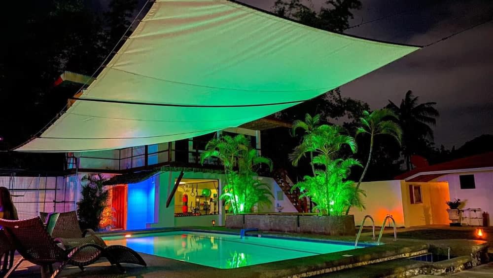 Parrot Resort Moalboal 1