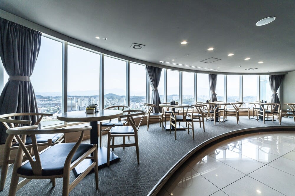 Gangneung Tourist Hotel 1