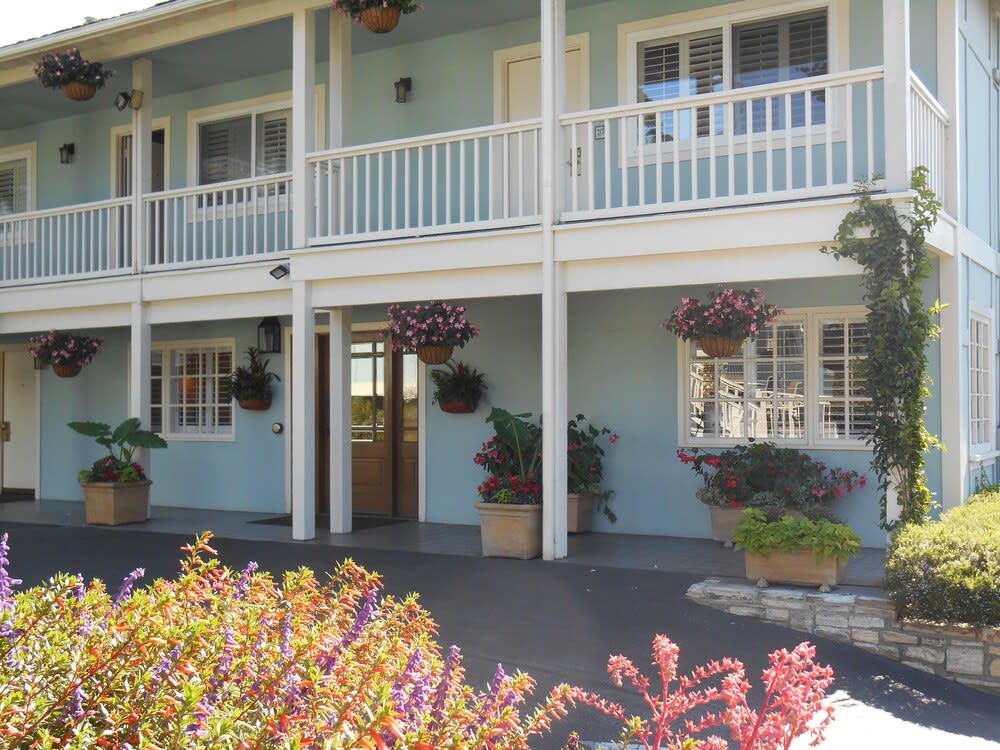 Carmel Bay View Inn 1