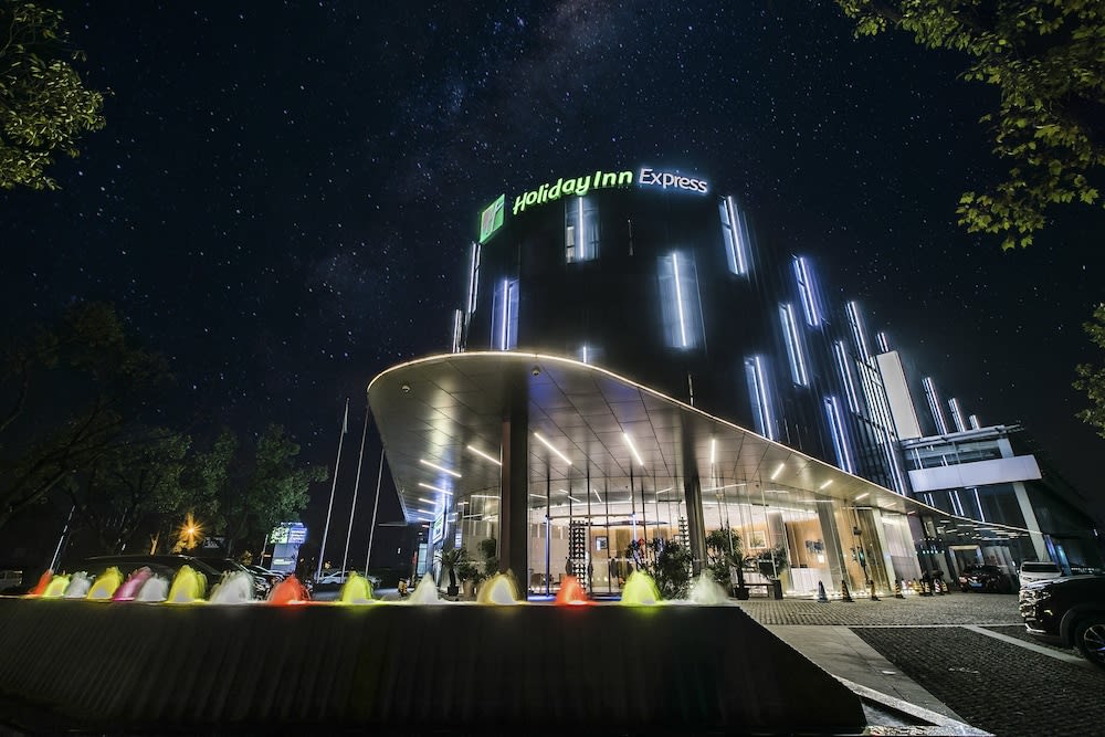 Holiday Inn Express SHANGHAI SONGJIANG FANGTA by IHG 1