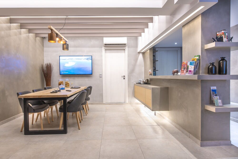 Acropolis Stay 2