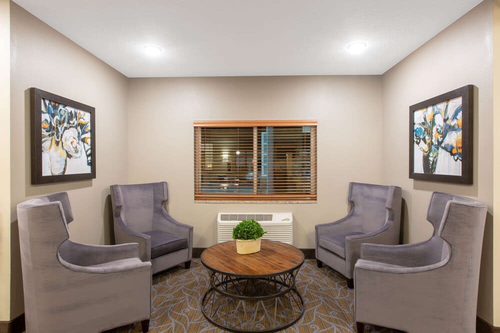 AmericInn by Wyndham Humboldt 2