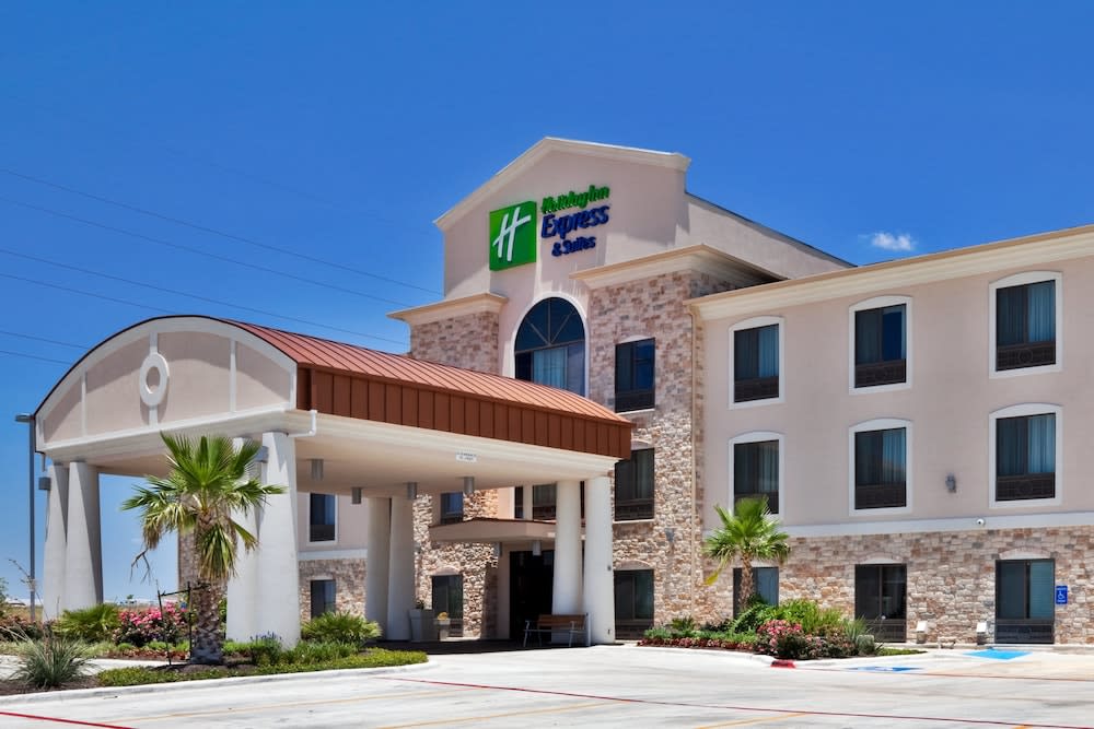 Holiday Inn Express & Suites AUSTIN NE - HUTTO by IHG 1