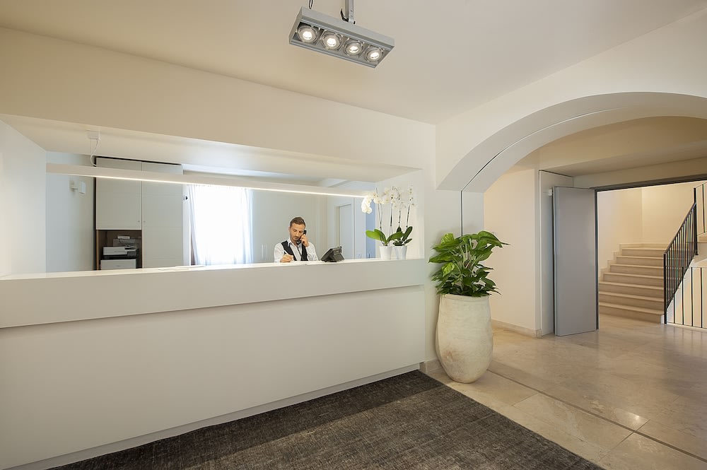 La Reggia Sporting Center Hotel 2