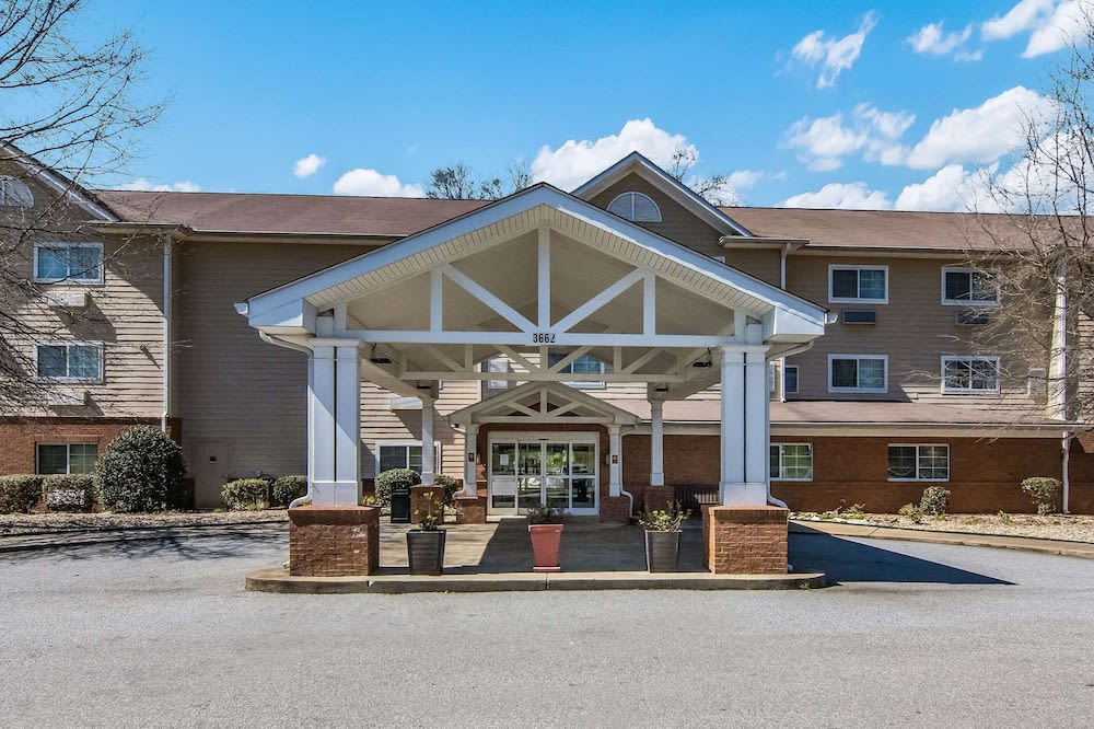 Sleep Inn & Suites Columbus near Fort Benning 1