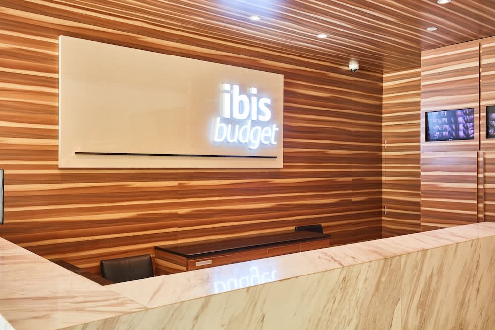 ibis budget Singapore Crystal 2