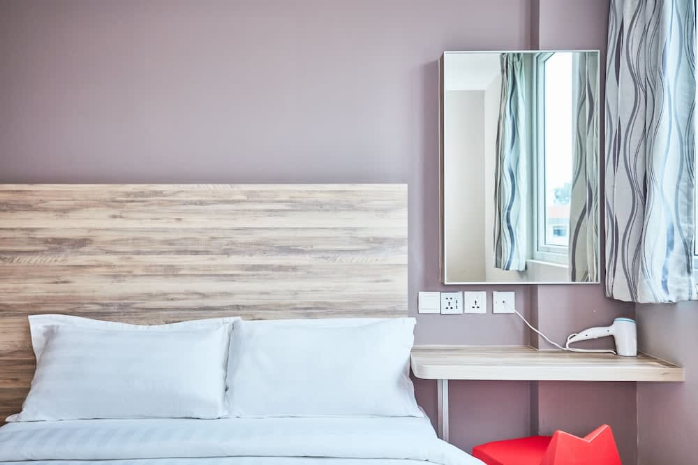 ibis budget Singapore Crystal 5