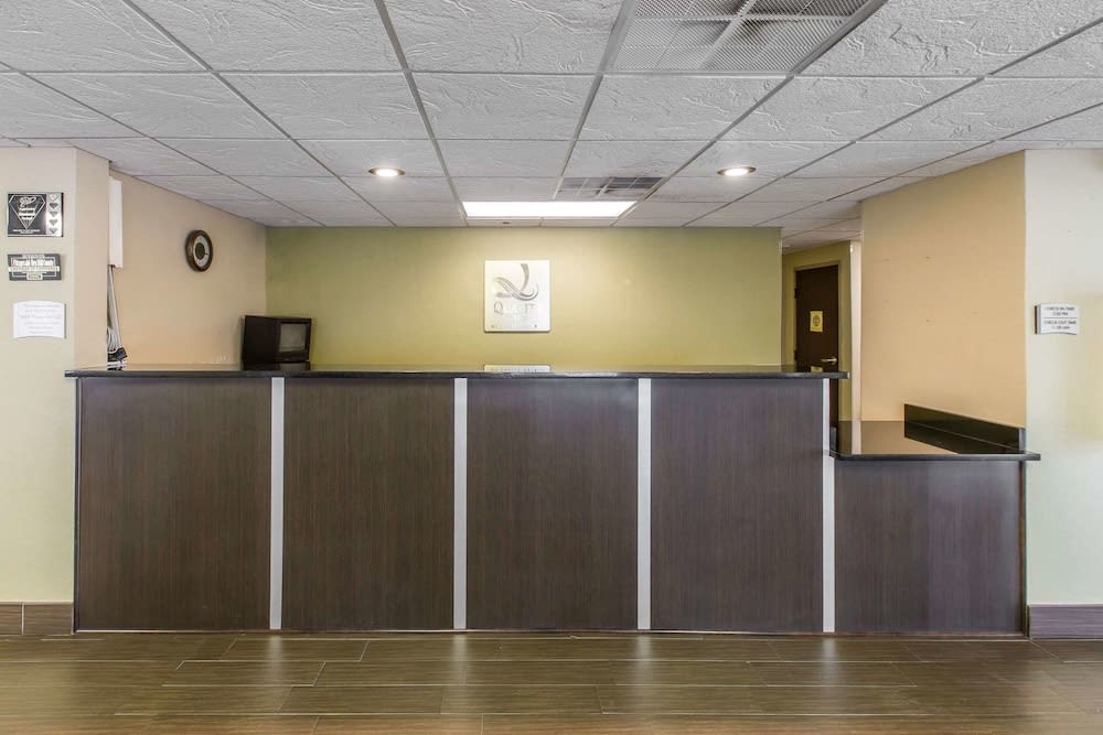 Quality Inn Fitzgerald 2