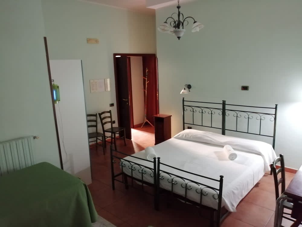 Residence 1810 2