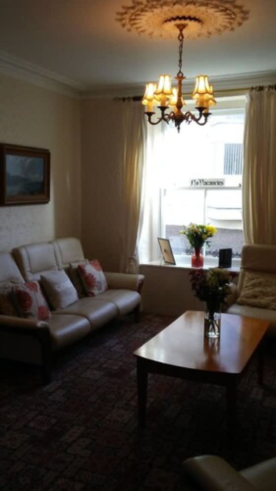 Myrtle House Hotel 2