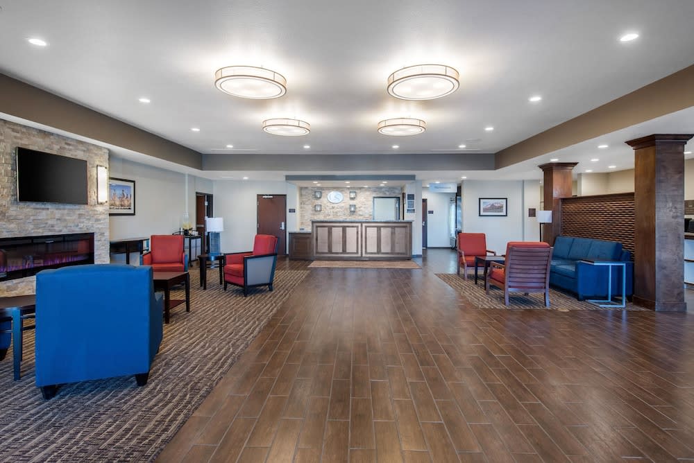 Comfort Suites Denver International Airport 3