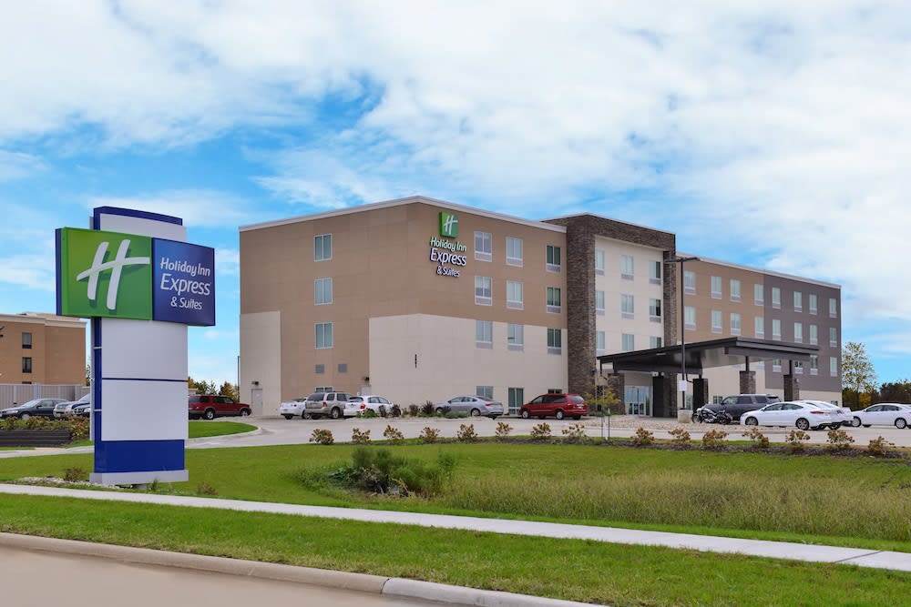 Holiday Inn Express & Suites MARSHALLTOWN by IHG 1