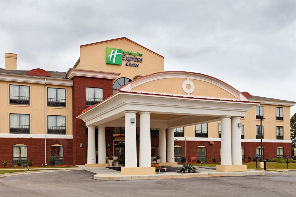 Holiday Inn Express & Suites ANDALUSIA by IHG 1