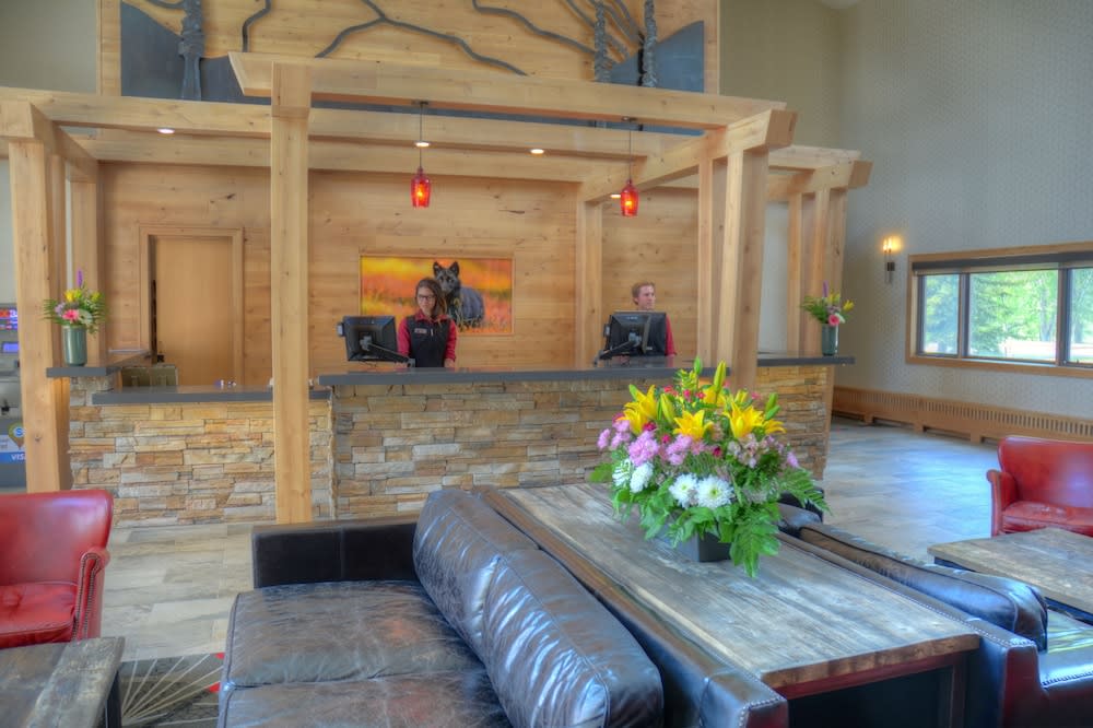 Banff Rocky Mountain Resort 2
