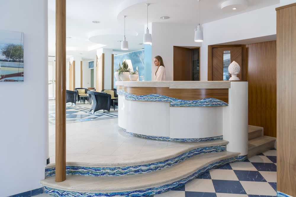 Luxor Beach Boutique Hotel Cattolica 2