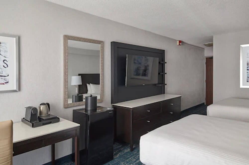 Chelsea Hotel Toronto 3