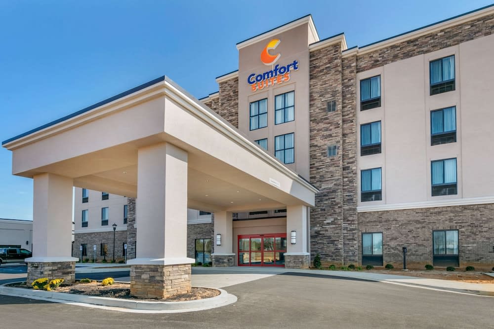 Comfort Suites North Tupelo 1