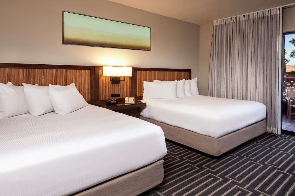 Hilton Phoenix Tapatio Cliffs Resort 3