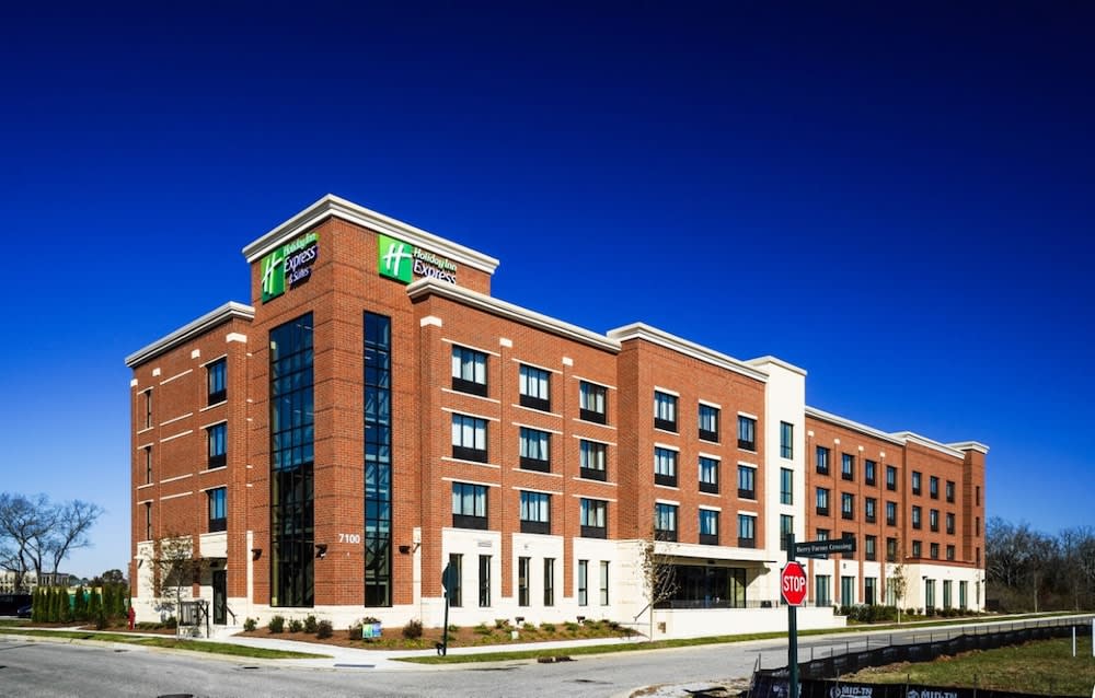 Holiday Inn Express & Suites FRANKLIN - BERRY FARMS by IHG 1