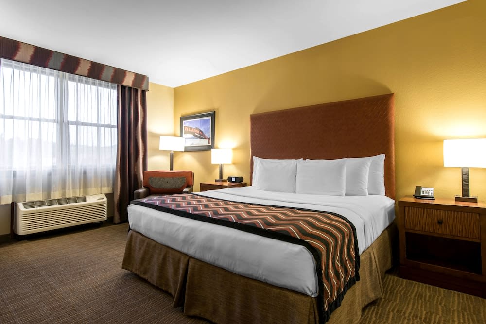 The Golden Hotel, Ascend Hotel Collection 4