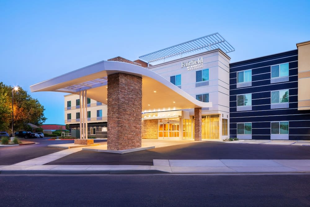 Fairfield Inn & Suites by Marriott Fresno North/Shaw Avenue 1