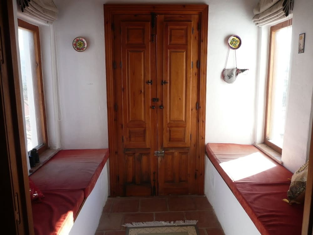 Casa Sol - traditional village house with pool and view 2